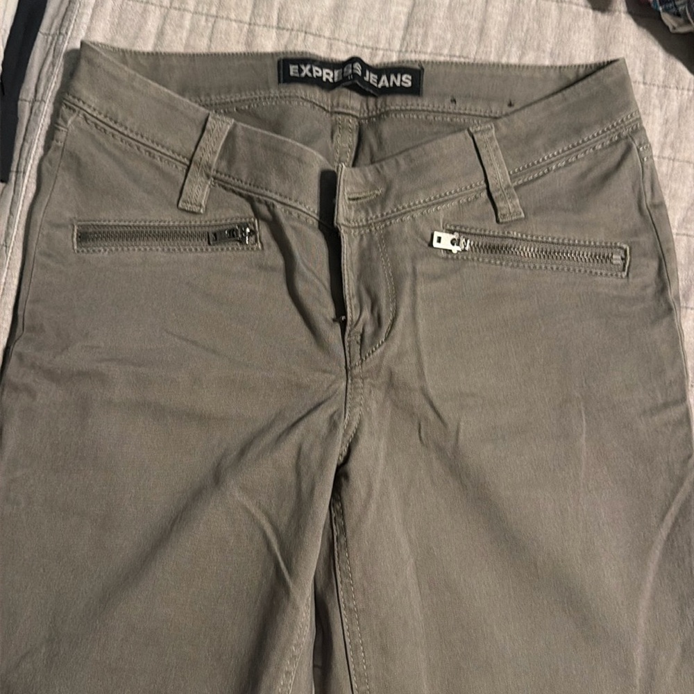 Express army green ankle legging size 2